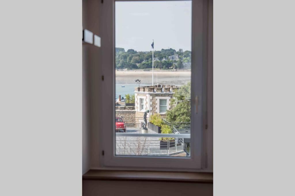Dinard, Tres Bel Appartement***** Avec Vue Sur Mer Екстериор снимка